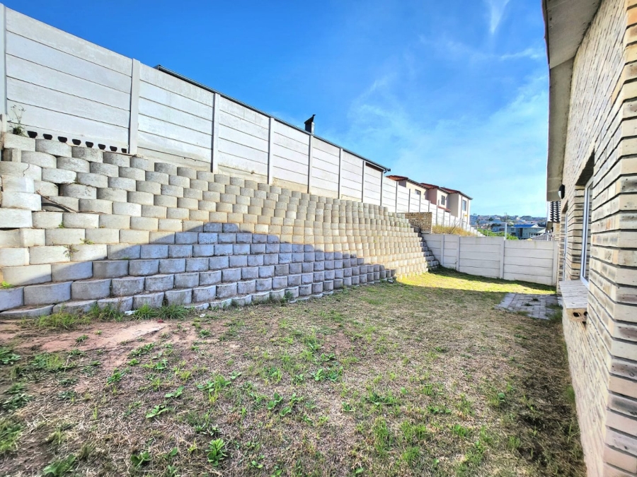 To Let 3 Bedroom Property for Rent in Lovemore Park Eastern Cape